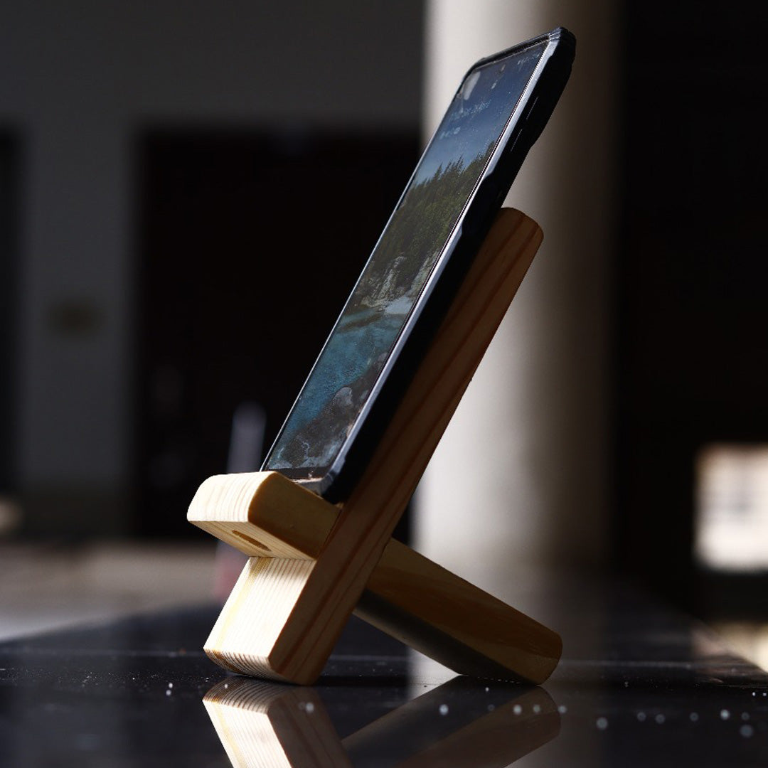 English Pinewood Mobile Stand – Detachable & Eco-Friendly